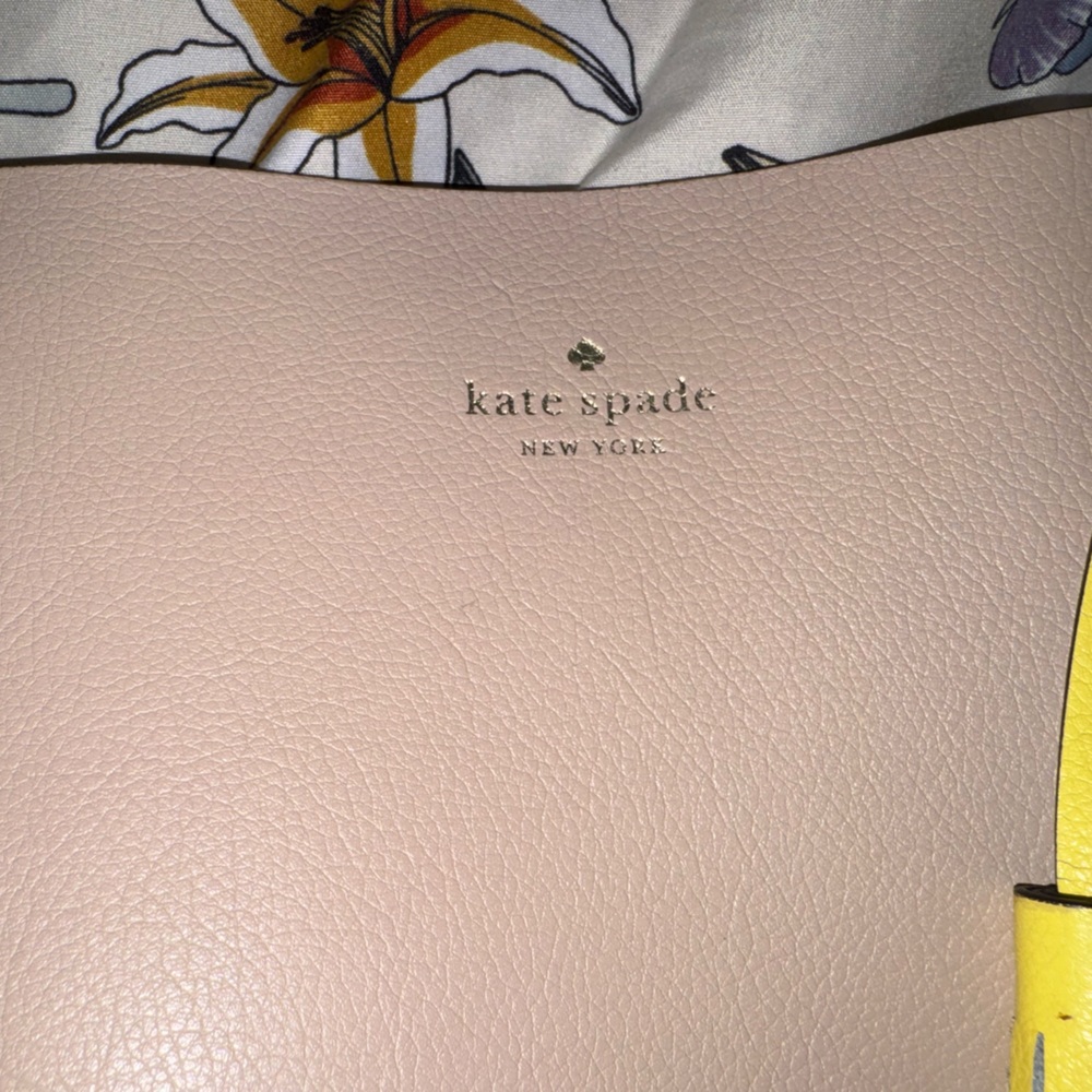 Reversible Kate Spade Blush Tote with Yellow tassel - Picture 4 of 8